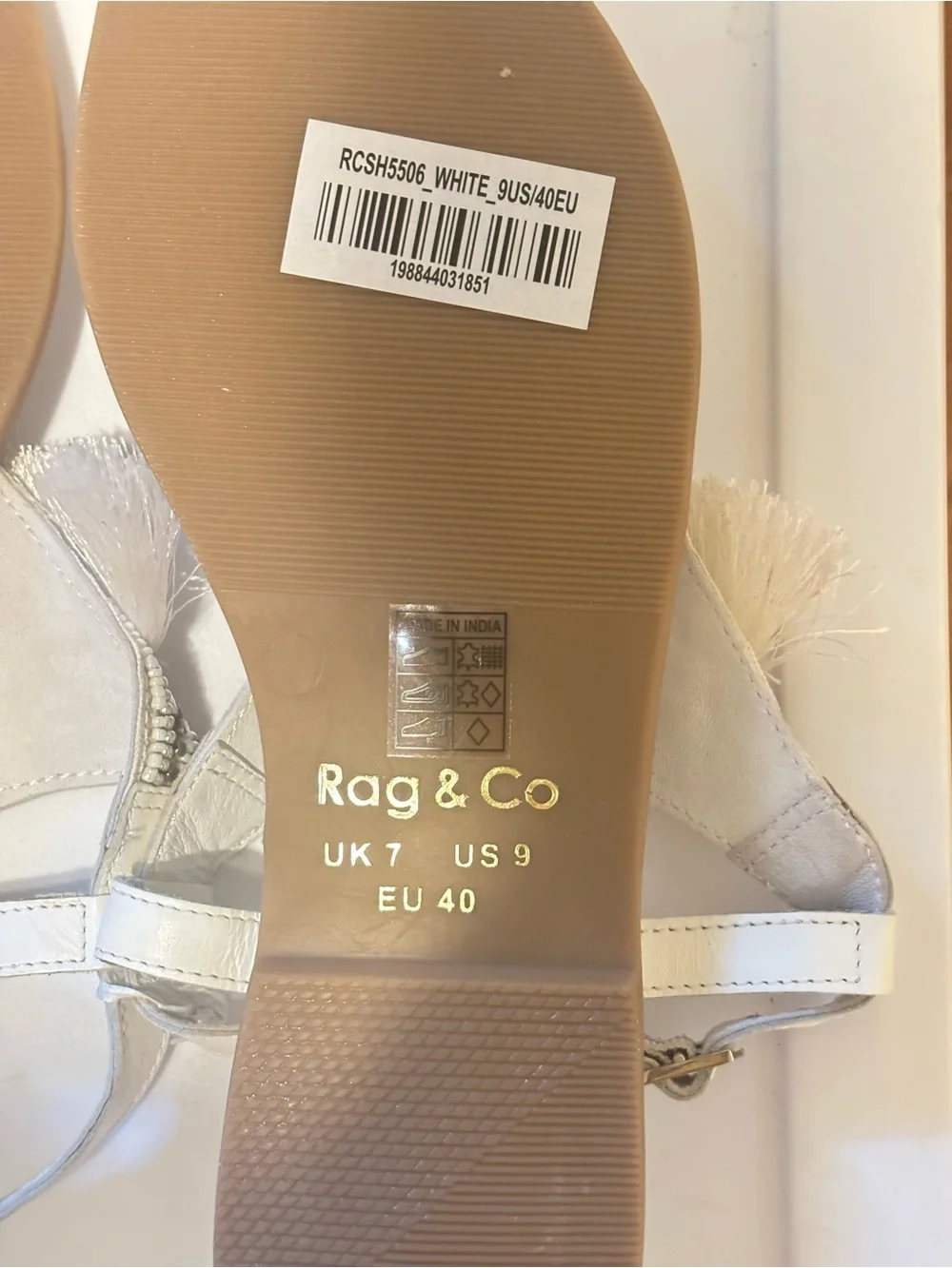 Rag & Co White Leather Risha Tassel Embellished T-Strap Sandals Size 9 NWOT